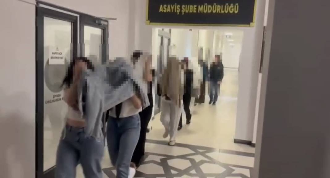 Büyük fuhuş baskını! Yabancı ve Türk mağdur kadınlar kurtarıldı 1